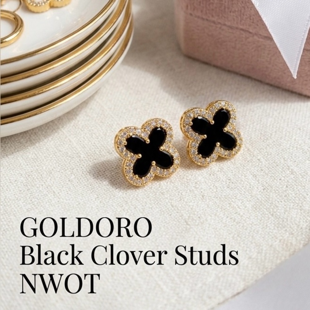NWOT Black & Gold Clover Earrings